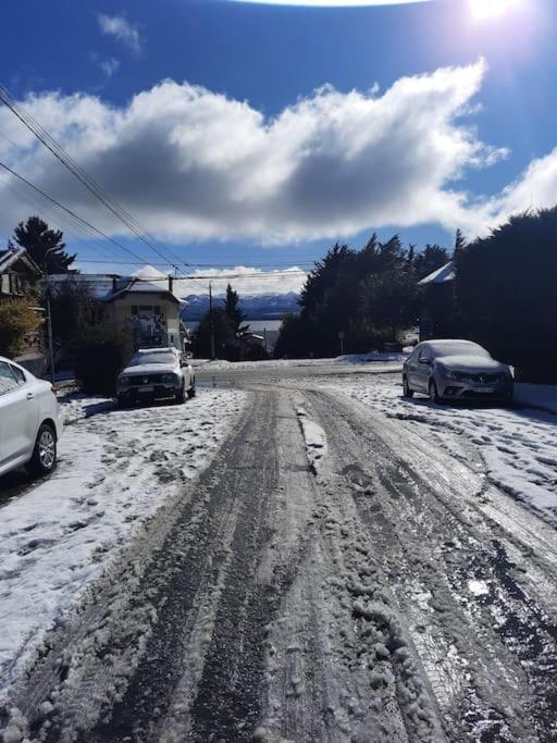 Nuevo Piso Centrico Con Vista Al Lago 2 O 3 Personas 1 Mascota Ok Apartment San Carlos de Bariloche Exterior photo